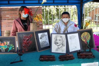 Exhabitantes de calle expusieron sus obras de arte en MostrArte
