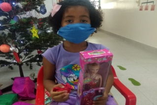 Integración Social repartió alegrías con la entrega de regalos a niños y niñas más vulnerables
