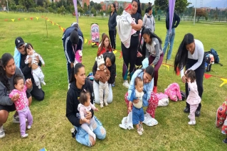Niños y niñas beneficiarias de la alianza con la Fundación Éxito potencian sus habilidades motrices en el Mes de la Actividad  Física