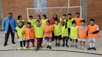 Con éxito culmina el ciclo vacacional de fútbol de salón en el CDC La Victoria