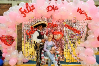 Finalizó el mes de las madres con baile, emprendimiento y mucha alegría en Los Cerezos