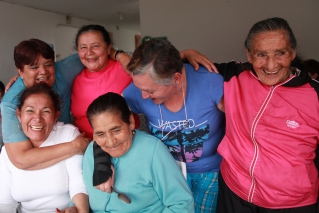 Mujeres mayores de Bogotá cuentan con protección frente a la violencia