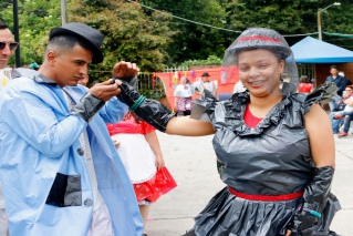 Desfile de modas y derroche de talentos de población en habitabilidad de calle durante festival 