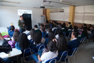 En colegios de Bogotá la Secretaría Social transforma imaginarios sobre sexualidad