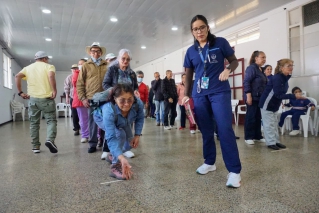 Más de 48.000 personas que asisten a los comedores comunitarios participan en actividades de bienestar
