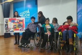 Reconocimiento a personas con discapacidad y sus cuidadores, en Barrios Unidos