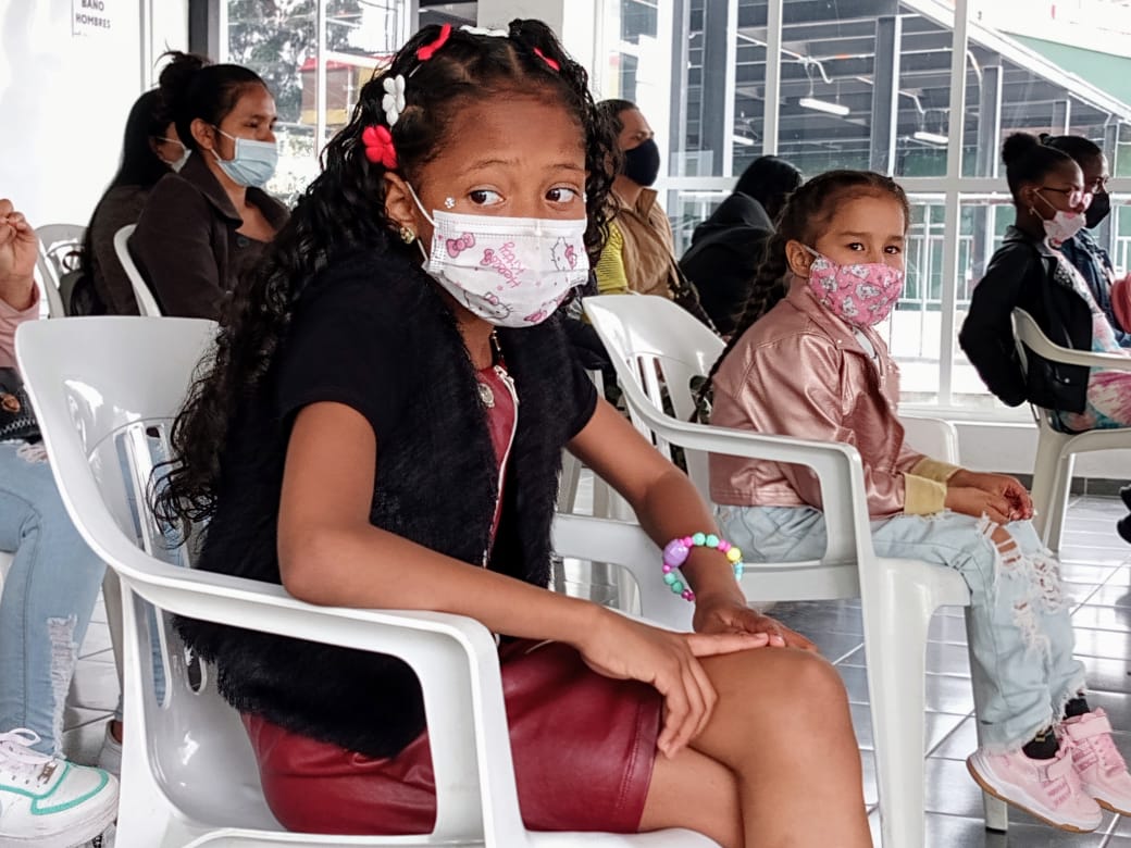 fotos de niños, niñas y pueblos etnicos 3
