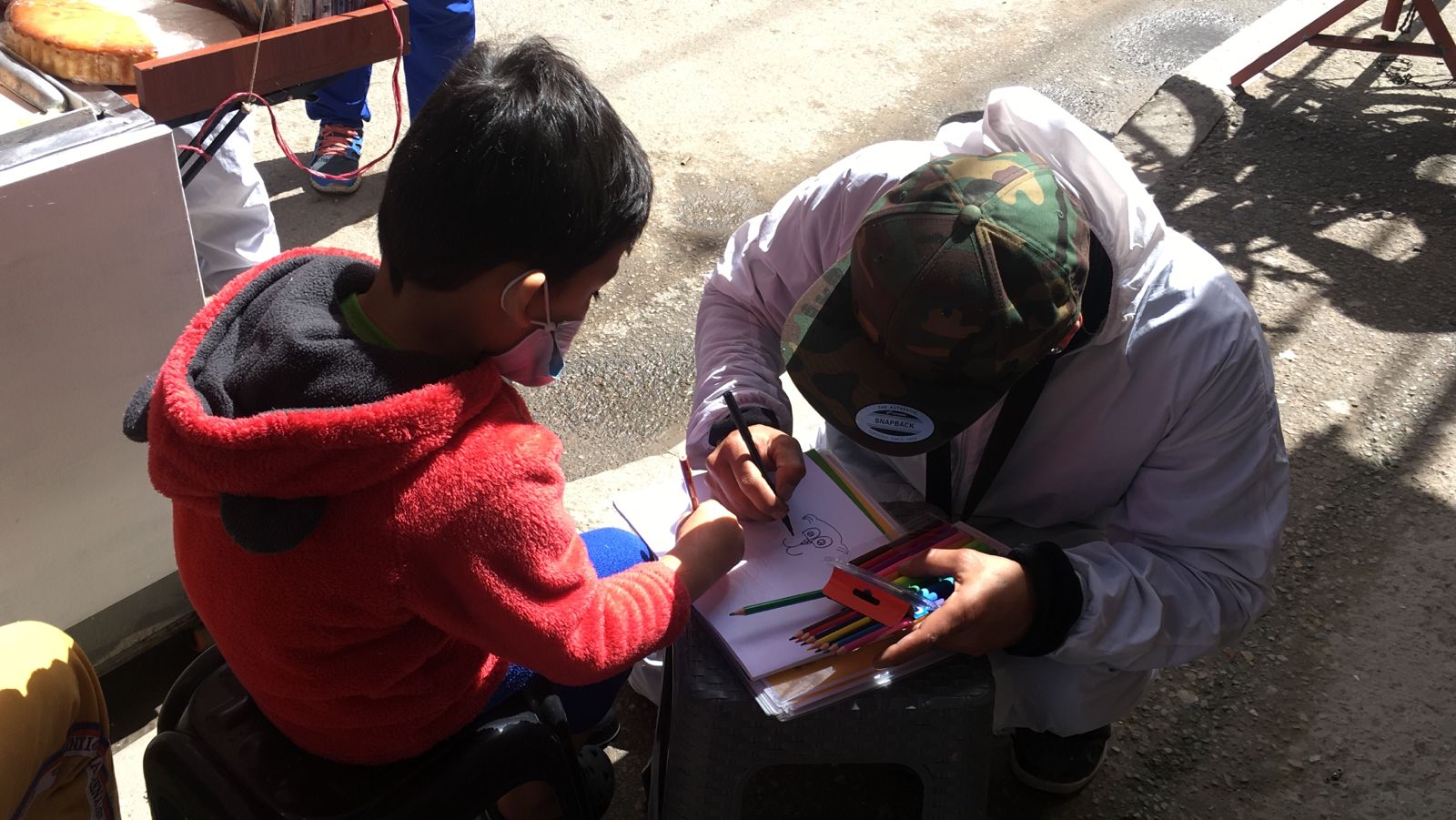 foto de tropa social con niños 3
