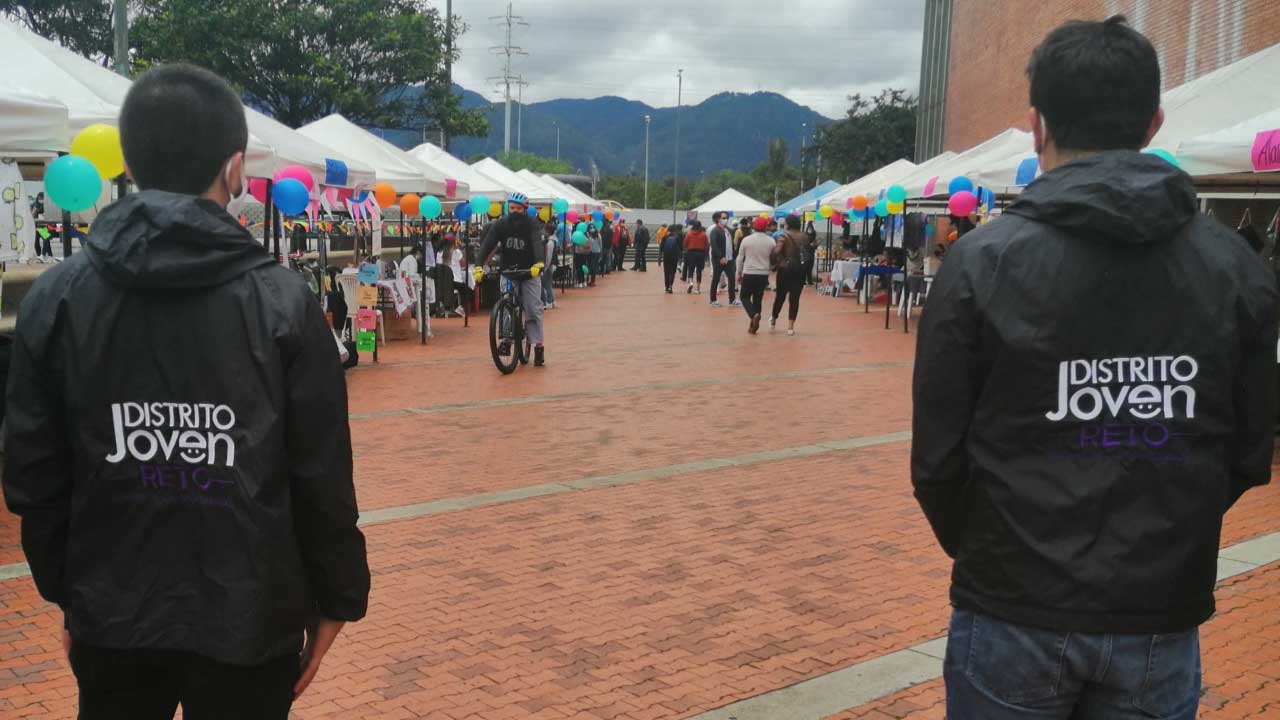 foto de feria de juventud 3