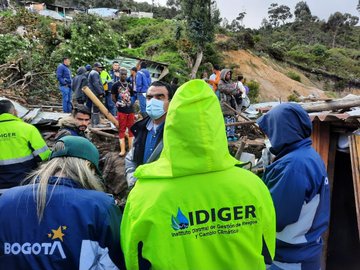 foto de idiger atendiendo emergencias