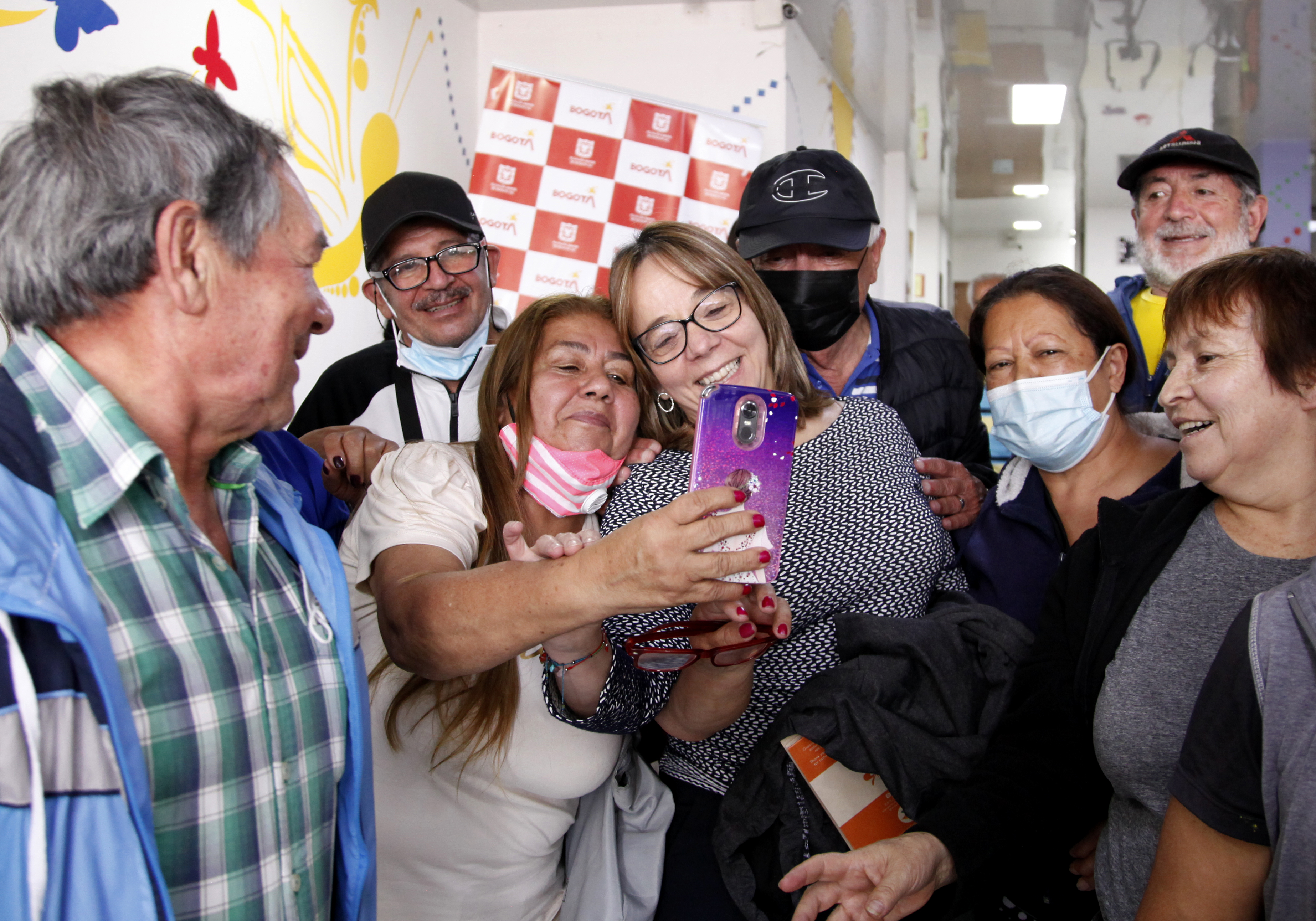 foto de secretaria con ciudadania