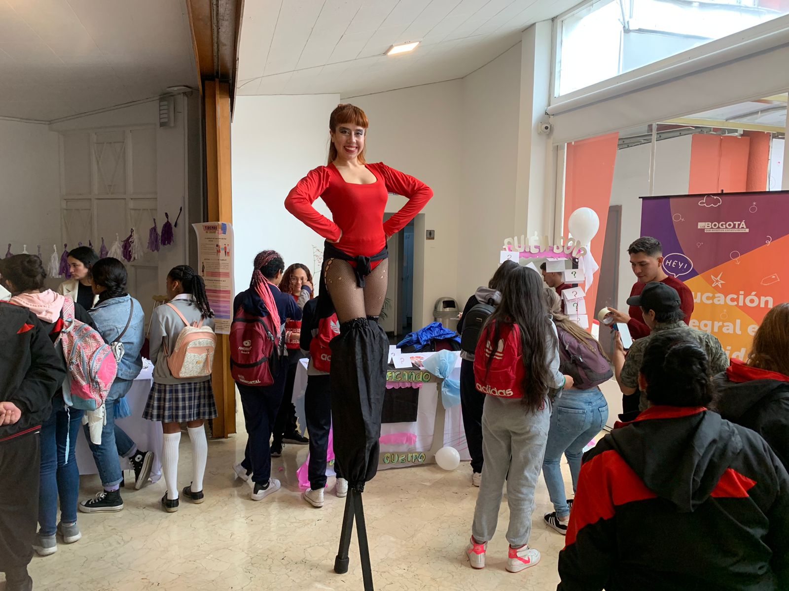 foto de jovenes aprendiendo temas de sexualidad 5