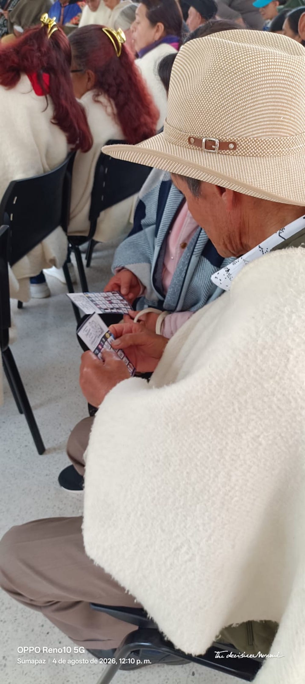 Foto persona adulto mayor mes de la vejez y el envejecimiento