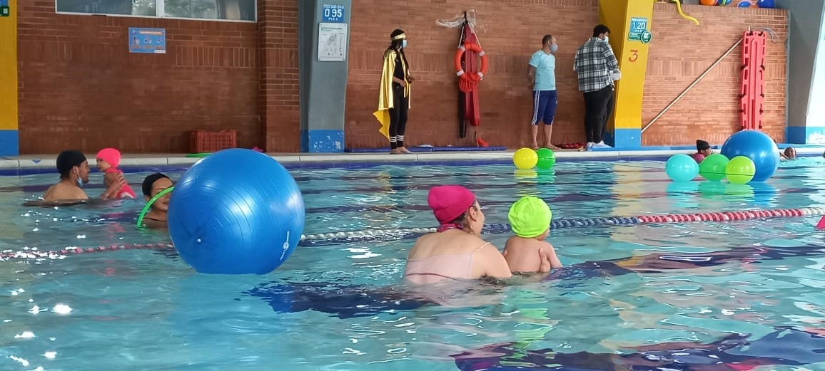 fotos de usuarios en piscina 3