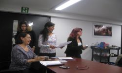 foto de mujeres con diplomas 4