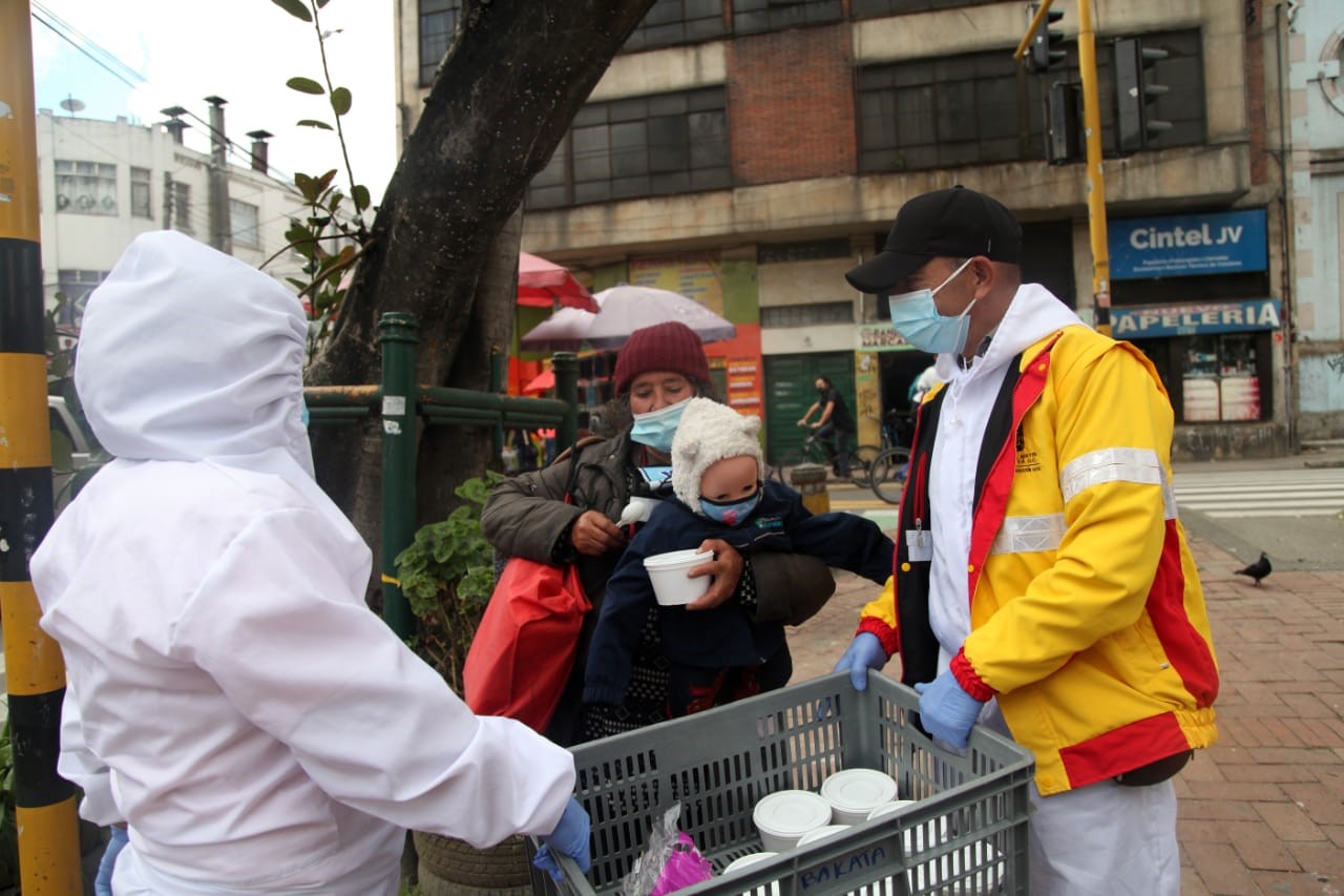 foto de ayudas a habitantes de calle