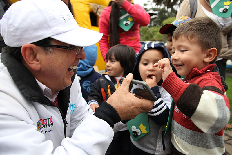 Fotos de niños jugando 18