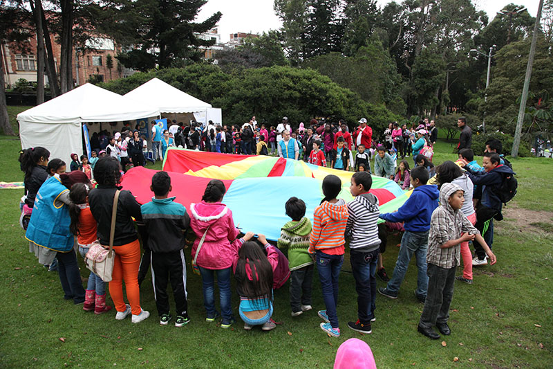 Fotos de niños jugando 9