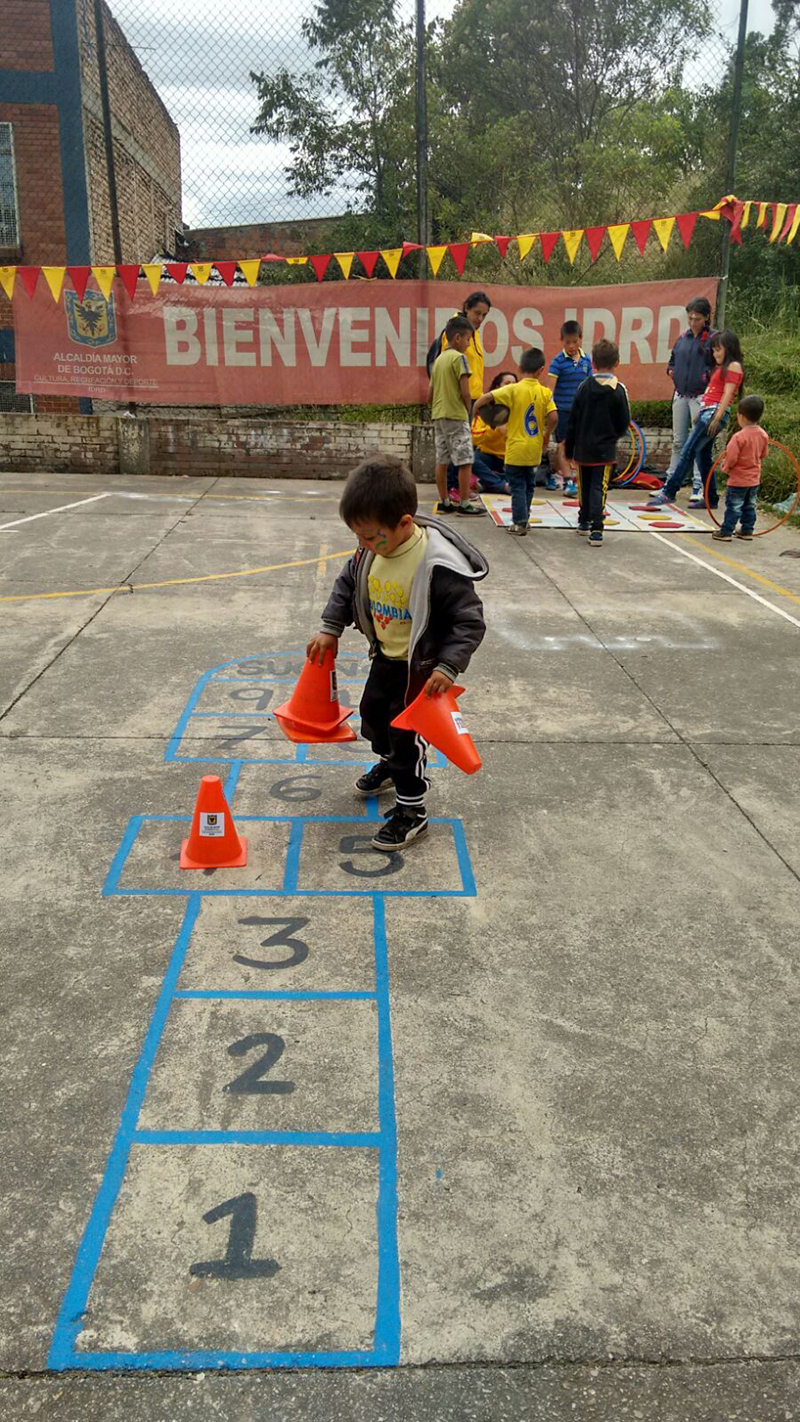 Foto de niños jugando 7