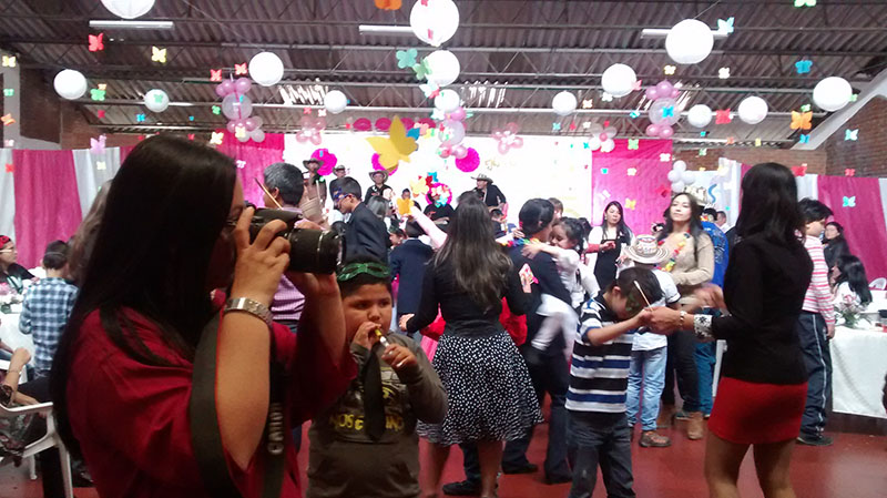 Niñas en festejo de cumpleaños 2