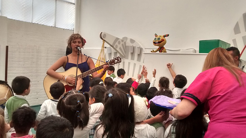 Foto de niños y niñas en jardin 4