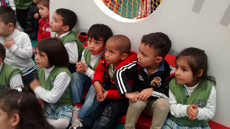 Foto de niños y niñas en jardin 7