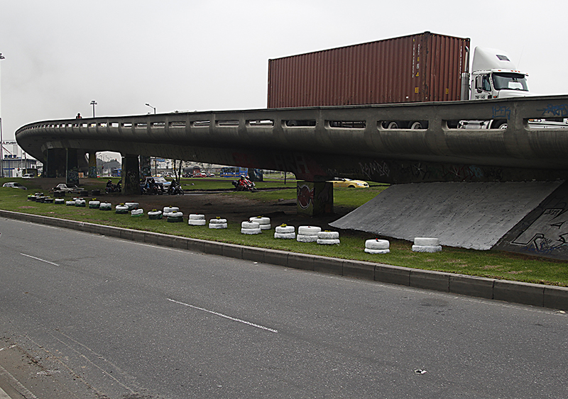Adoptan los puentes de Bogotá