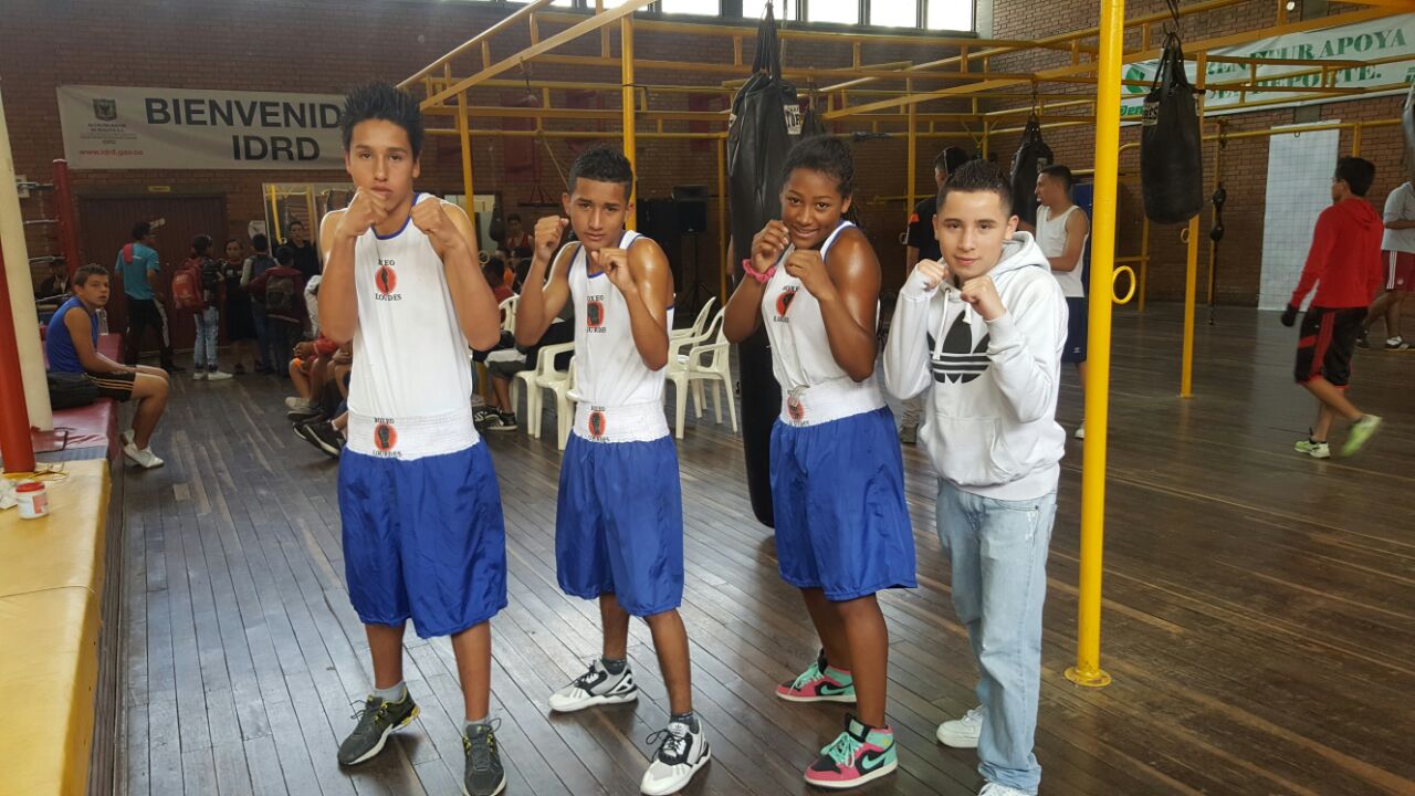 foto de jovenes luchadores
