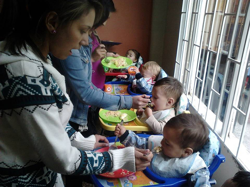 foto de niños compartiendo 4