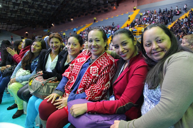 Maestra con niños 4