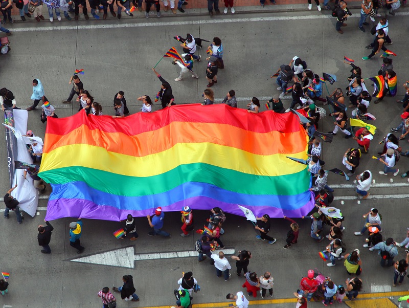 Bnadera con los colores LGBTI