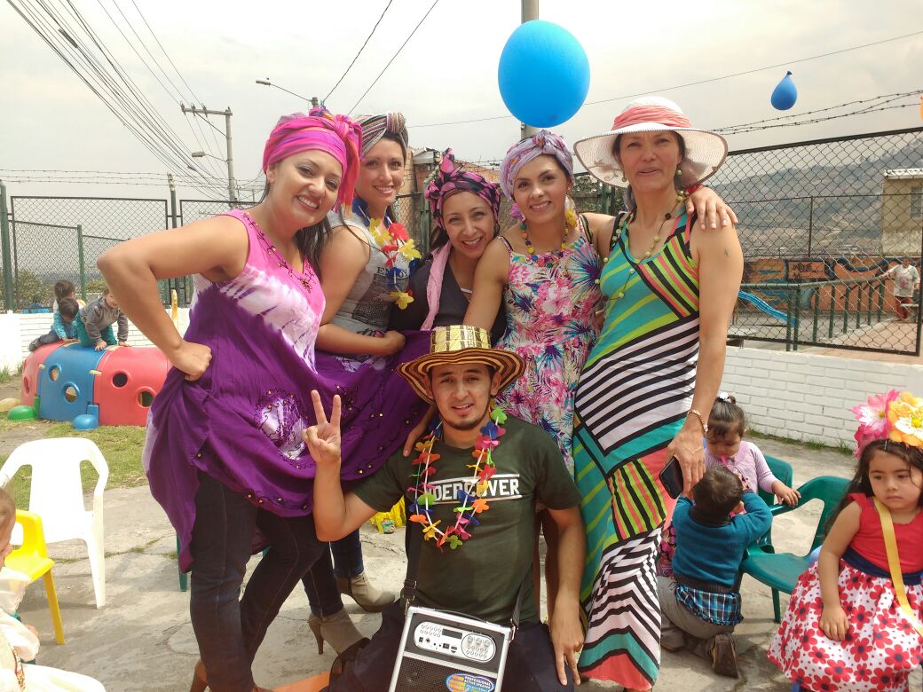 foto de mujeres en carnaval