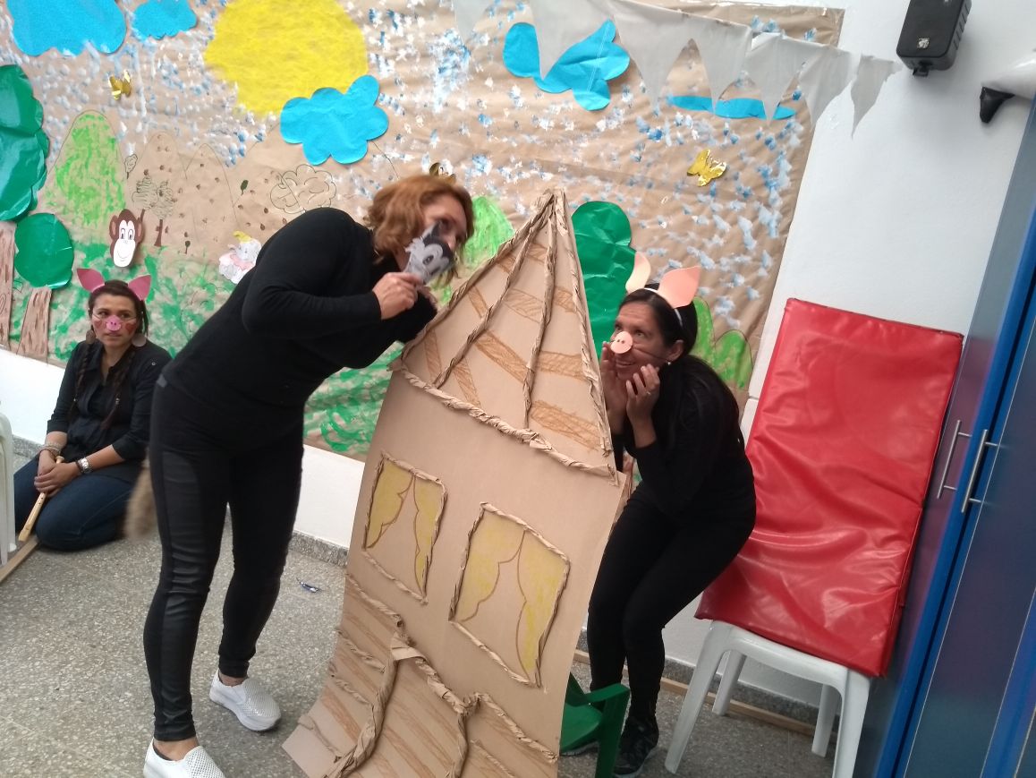 foto de mujeres disfrazadas