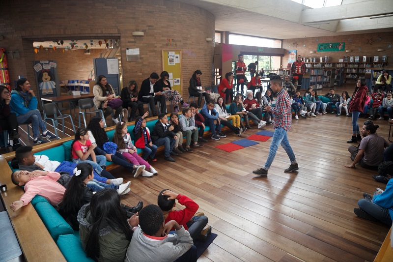 foto de niños y niñas participantes en el evento