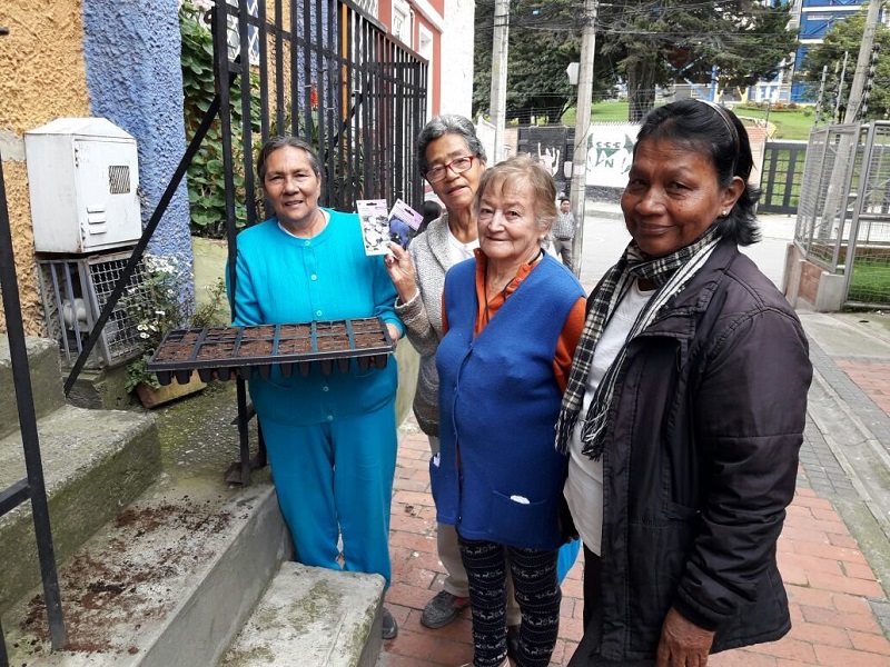 foto de 4 mujeres mayores