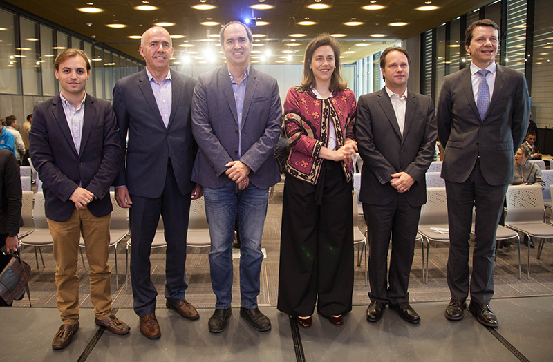 Foto de personas en entrevistas laborales 2
