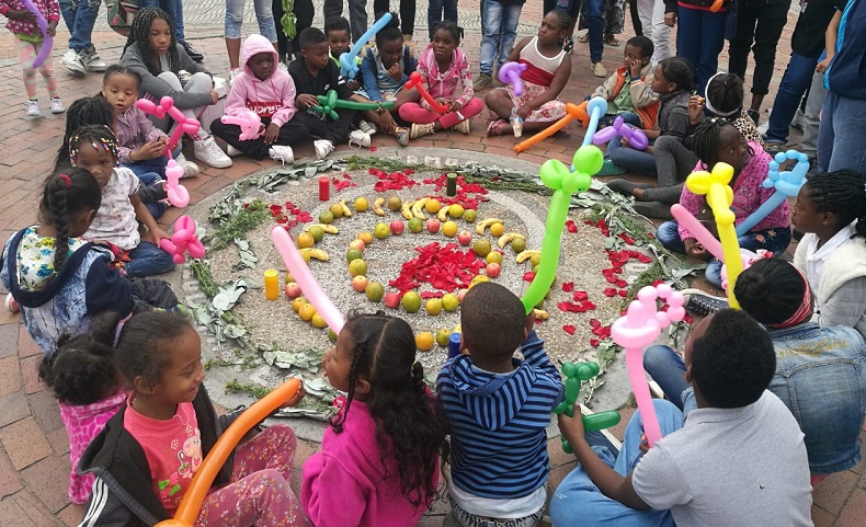 foto de niños y niñas afrocolombianos