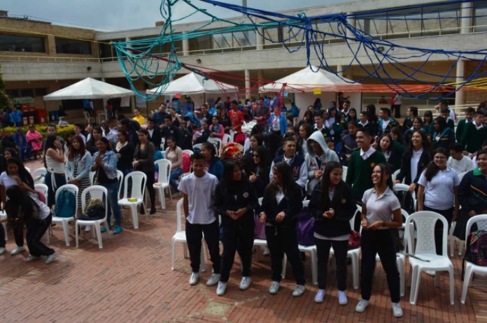 Foto de adolescentes