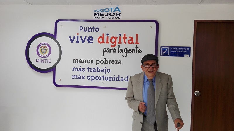 Foto de señor de la tercera edad