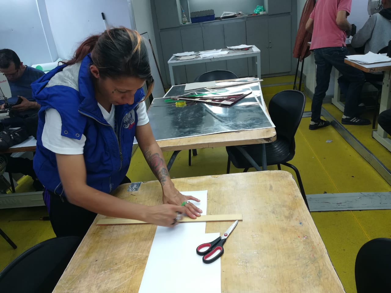 foto de mujer trabajando