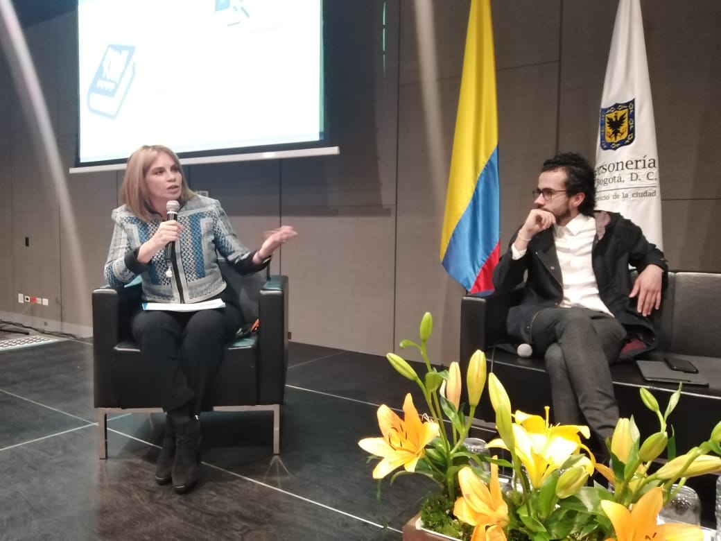 foto de secretaria en auditorio