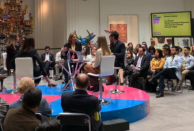 foto de asistentes al foro