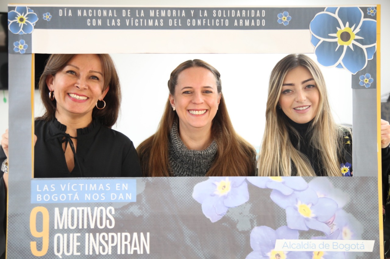 foto de mujeres funcionarias