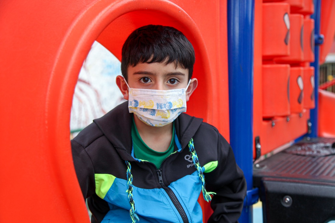 foto de niño con tapabocas