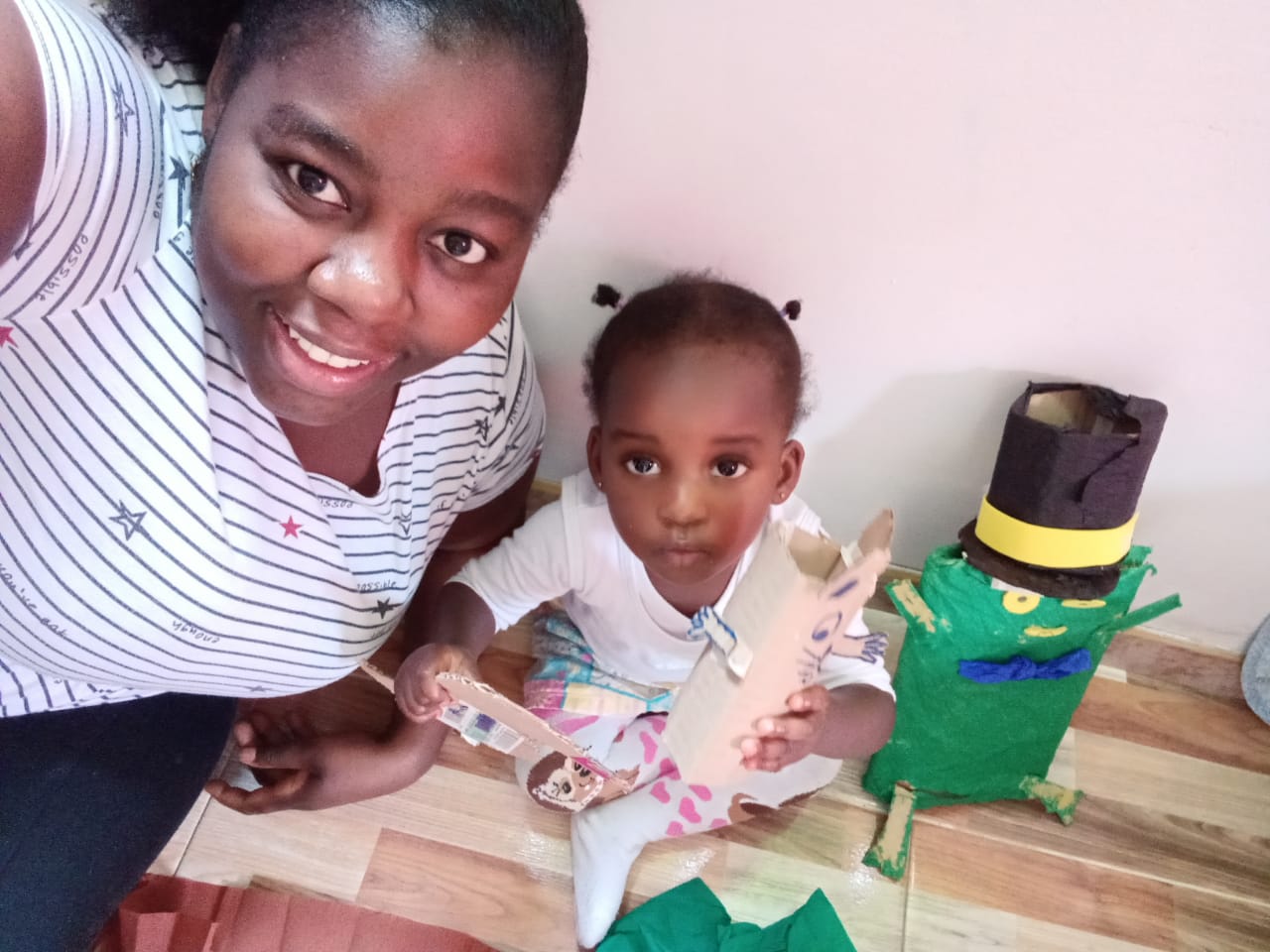 foto de madre y hija afro