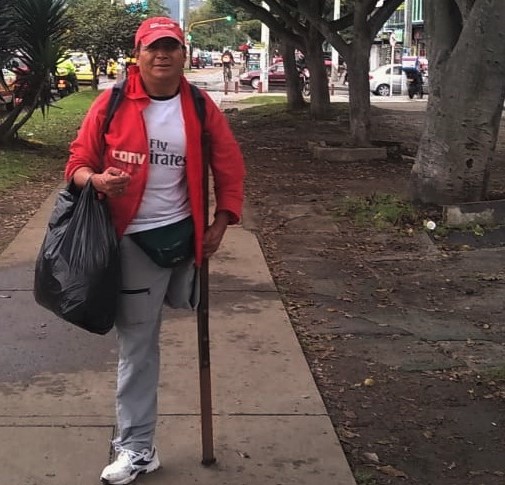 foto de hector caminado