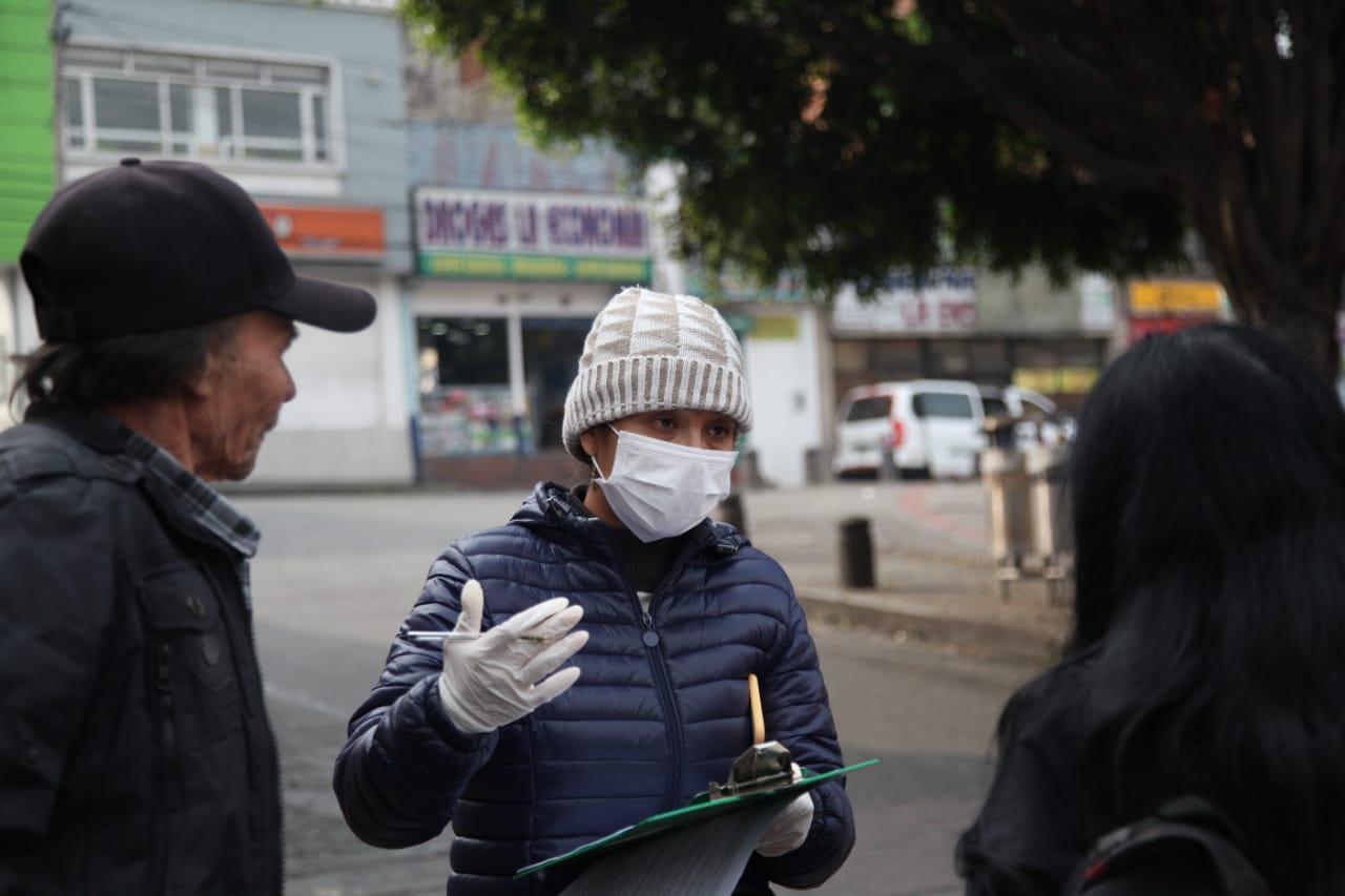 foto de secretaria en la calle