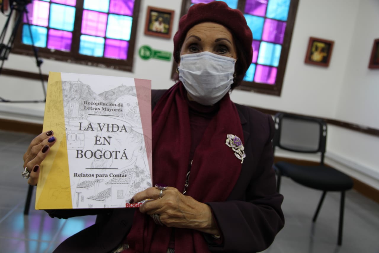 foto de autora de la vida en bogota