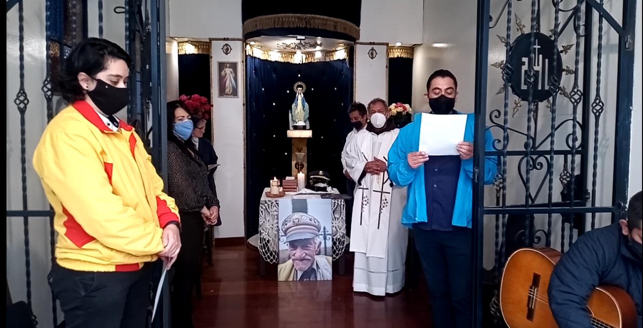 foto de la misa que le hicieron al general sandua